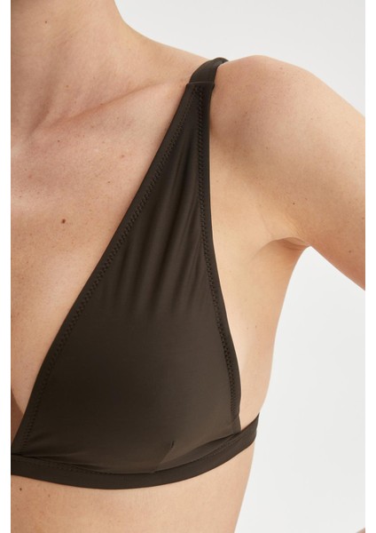 Kalın Askılı Üçgen Kaplı Bikini Üstü T3667AZ21SM modelleri