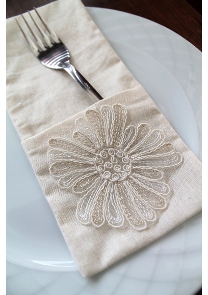 6 Adet Dekoratif Yelpaze Dantelli Kaşıklık Servis Sunum