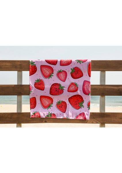 Çilekli Dijital Baskılı Plaj Havlusu -70 x 150 cm