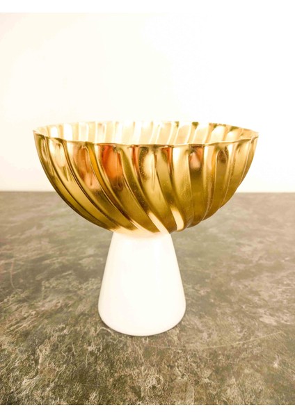 Ithal Beyaz Mermer Ayaklı Gold Dövme Demirli Saksı Saksılık Dekoratif Aksesuar modelleri