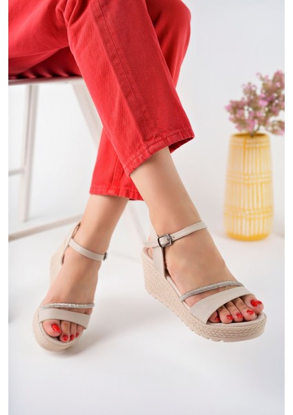 Dolgu Taban Biyesi Taşlı Bej Kadın Ayakkabı fiyatları