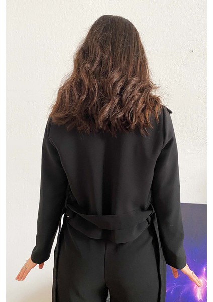 Kadın Bağlamalı Mini Siyah Ceket fırsatları