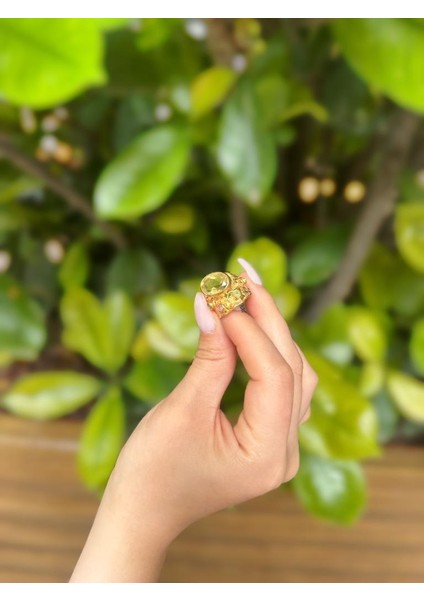 Peridot Taşlı Gümüş Üzerialtın Kaplama 925 Ayar Gümüş Yüzük modelleri