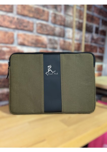 Giant Stride Laptop Case Khaki 17 Inch