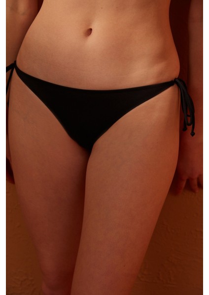 Basic Bikini Altı