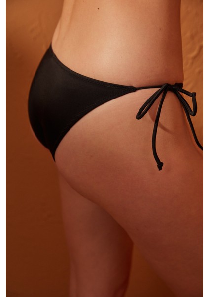 Basic Bikini Altı