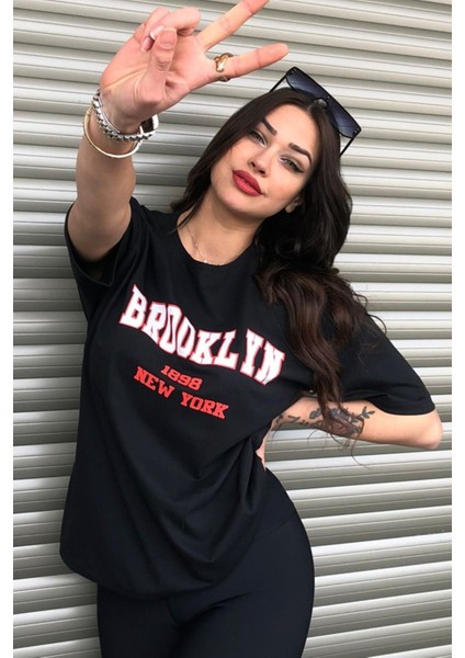 Siyah Kadın Brooklyn Baskılı Oversize T-Shirt