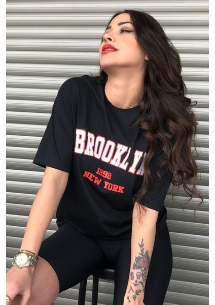 Siyah Kadın Brooklyn Baskılı Oversize T-Shirt