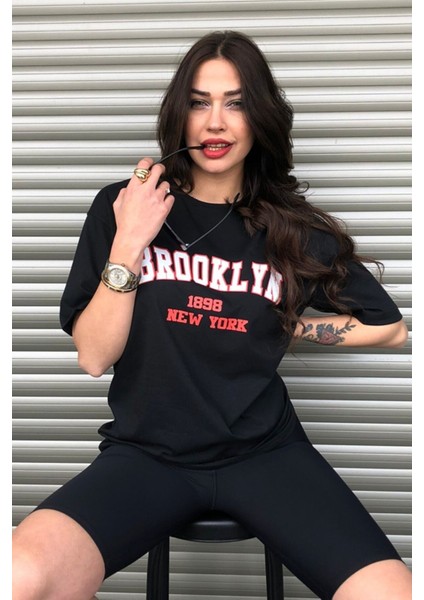 Siyah Kadın Brooklyn Baskılı Oversize T-Shirt