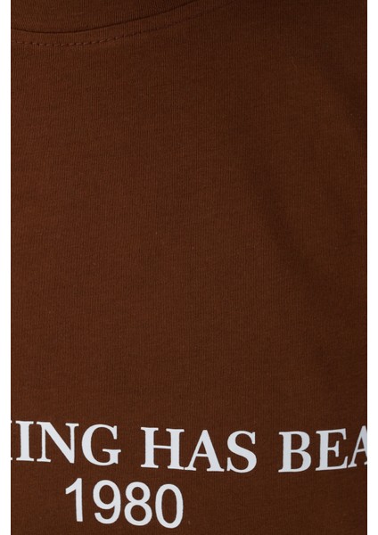 Kadın Kahverengi Everything Has Beauty Baskılı Oversize T-Shirt