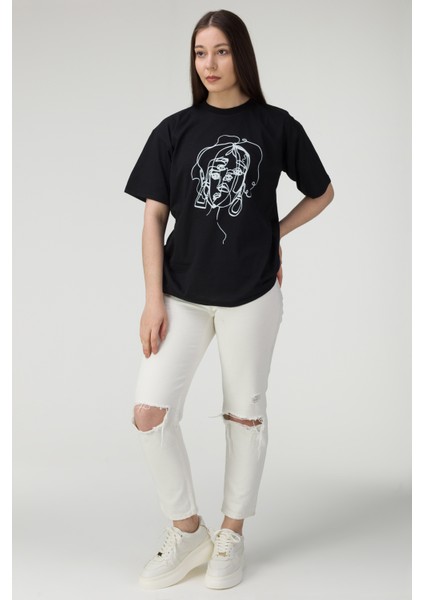 Kadın Siyah Yüz Baskı Detaylı Oversize T-Shirt fiyatları