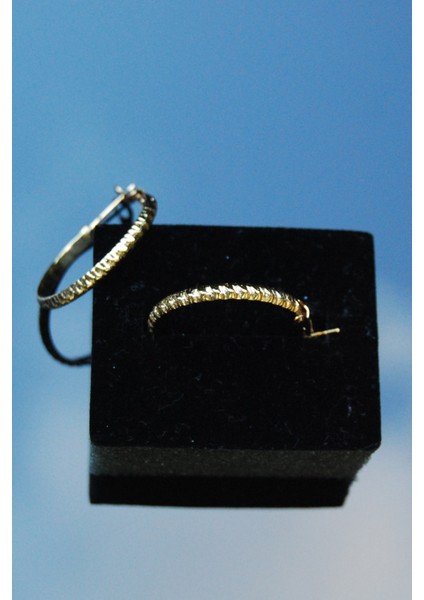 Altın Renk Tırtıklı Halka Klipsli Küpe 2mm 2.5×2.5 fiyatları