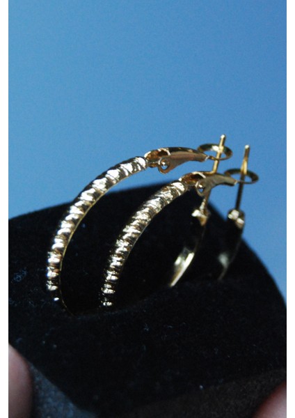 Altın Renk Tırtıklı Halka Klipsli Küpe 2mm 2.5×2.5 modelleri