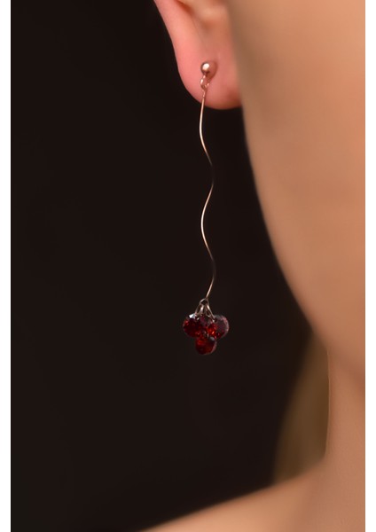 925 Ayar Gümüş Rose Kaplama Garnet Zirkon Taşılı Dalgalı Zincir Sallantılı Küpe