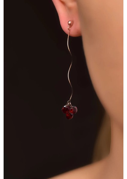 925 Ayar Gümüş Rose Kaplama Garnet Zirkon Taşılı Dalgalı Zincir Sallantılı Küpe fiyatları