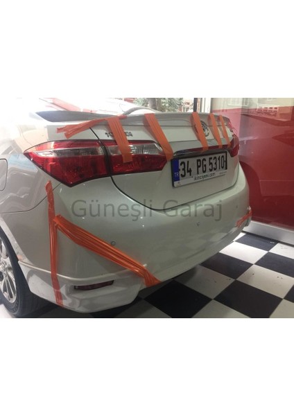 Toyota Corolla Arka Flap (Plastik)