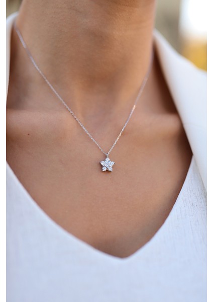 Swarovski Taşlı Yıldızlı Gümüş Kolye