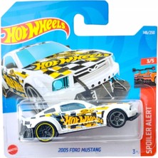 Hot Wheels 2005 Ford Mustang 5785-HCX88
