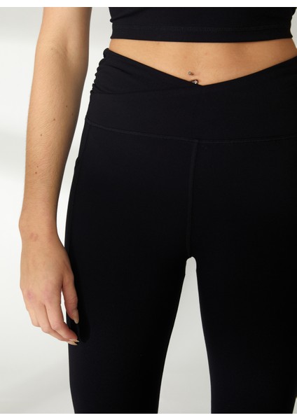 Jeans Bisiklet Yaka Düz Siyah Kadın T-Shirt DP2P3052 fırsatları