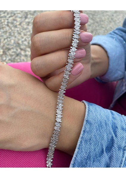 Kadın Gümüş Baget Taşlı Su Yolu Bileklik fiyatları