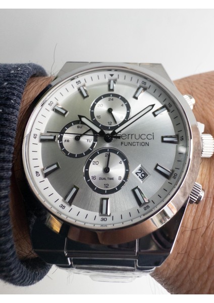 Özel Tasarım Takvimli Şık Erkek Kol Saati