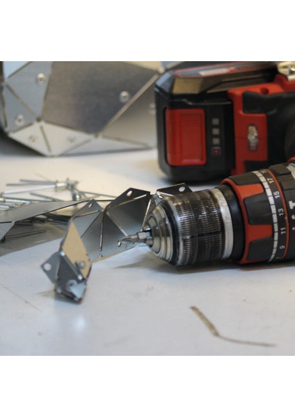 Geometrik Desen Lazer Kesim Metal Gergedan Kafası Origami Duvar Dekorasyonu indirimleri