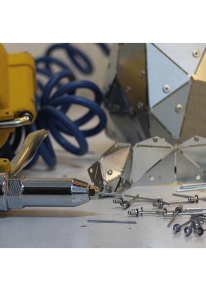 Geometrik Desen Lazer Kesim Metal Geyik Kafası Origami Duvar Dekorasyonu indirimleri