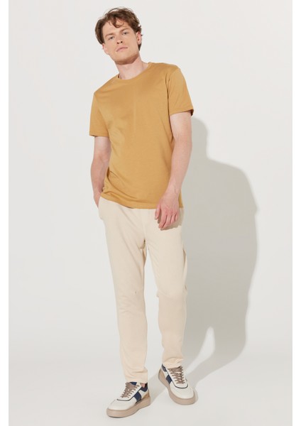 Erkek Hardal Slim Fit Dar Kesim %100 Pamuk Bisiklet Yaka Tişört fiyatları
