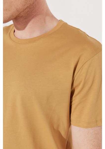 Erkek Hardal Slim Fit Dar Kesim %100 Pamuk Bisiklet Yaka Tişört fırsatları
