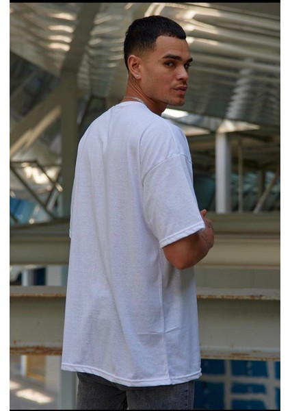 Erkek Oversize Beyaz T-Shirt fiyatları
