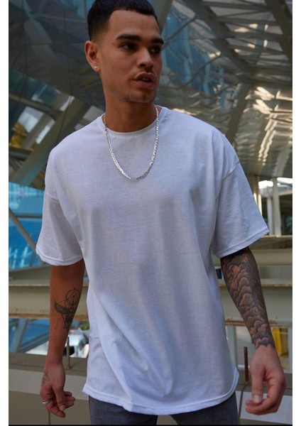 Erkek Oversize Beyaz T-Shirt fırsatları