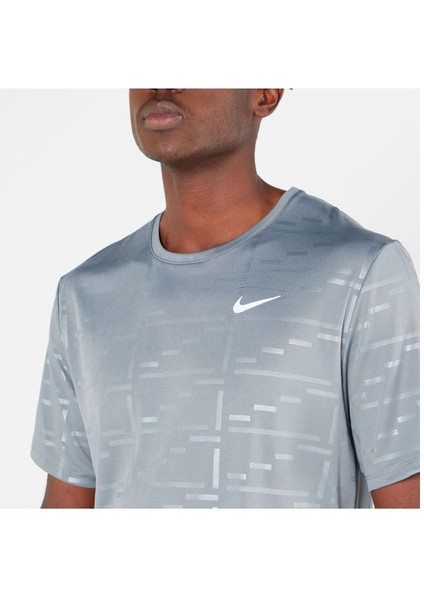Performance Dri Fit Uv Rdvn Miler Kabartmalı Spor Tişört DV8104-084