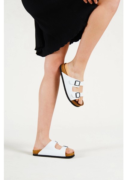 Karina Beyaz Terlik fiyatları