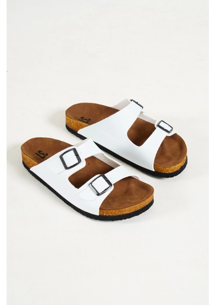 Karina Beyaz Terlik fırsatları