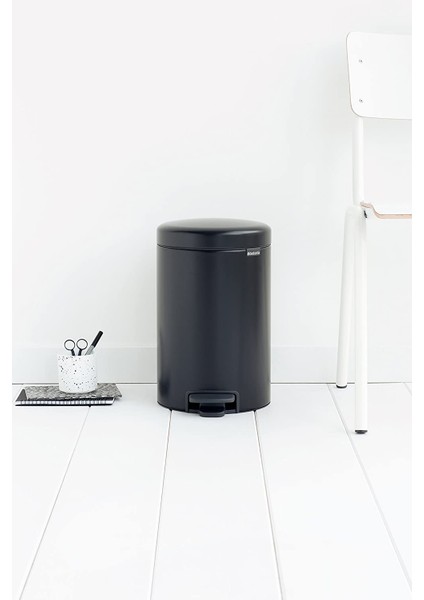 Evrekala Çöp Kutusu 12 lt Brabantia Pedallı Bin Mat Black modelleri