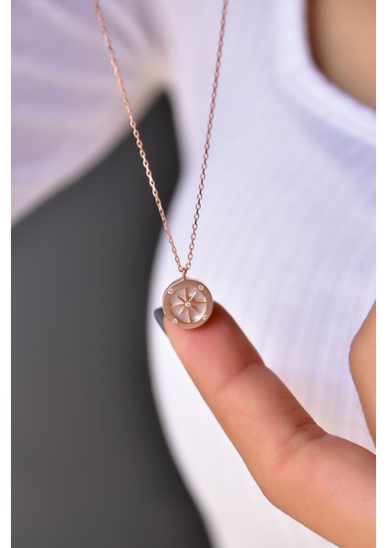 925 Ayar Gümüş Rose Kaplama Taşlı Pusula Kadın Kolye modelleri
