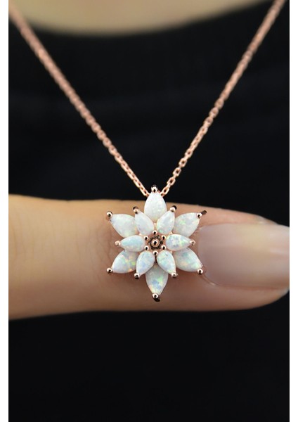 Kadın Beyaz Opal Taşlı Lotus Gümüş Kolye fiyatları