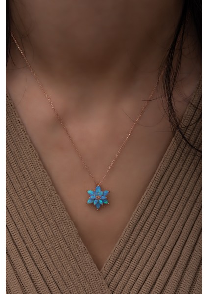 Açık Mavi Opal Taşlı 925 Ayar Gümüş Lotus Kolye fırsatları