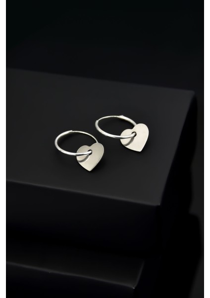 925 Ayar Gümüş Rodyum Kaplama Kalp Halka Küpe