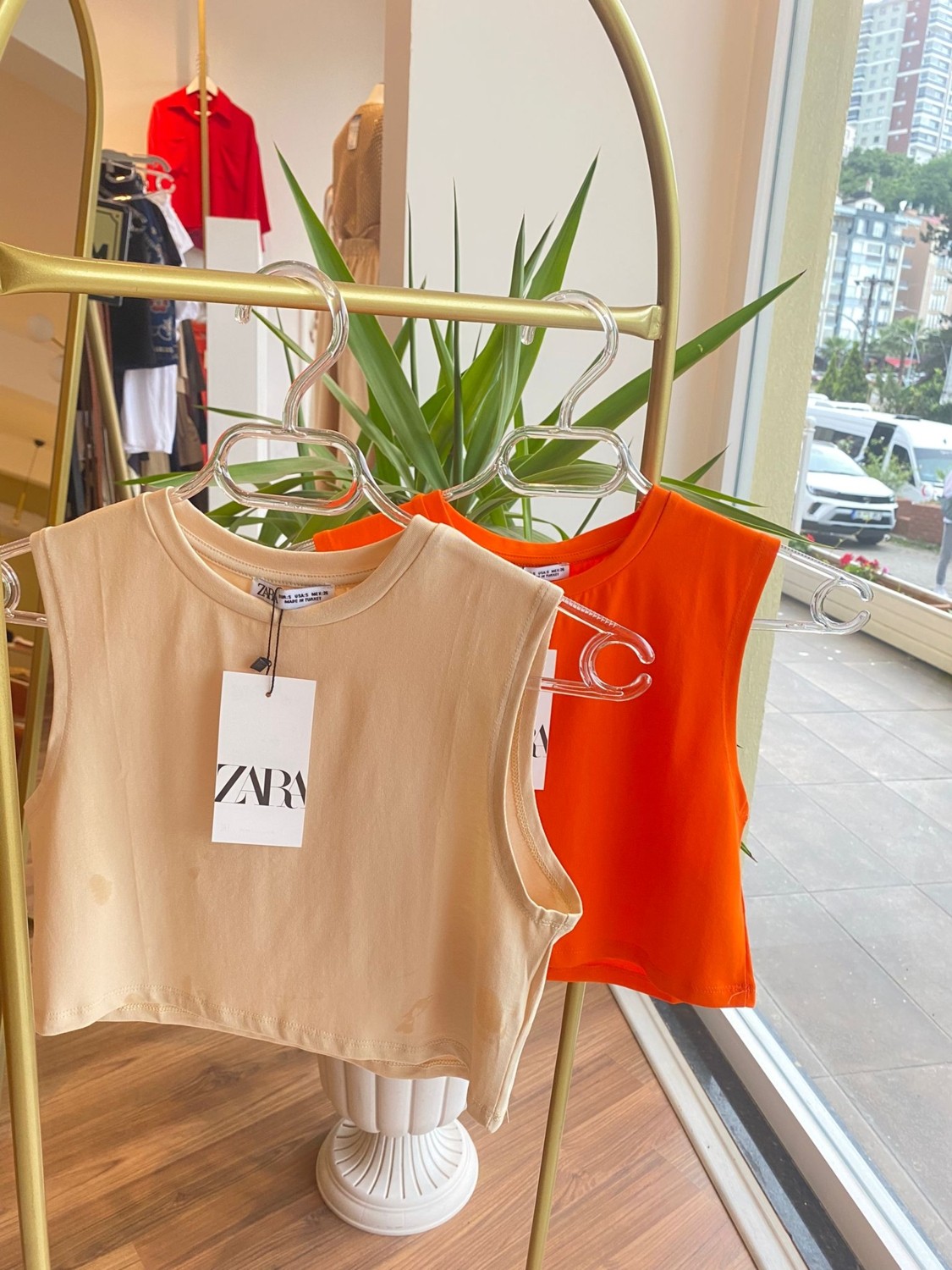 Unique Boutique Ekru Bisiklet Yaka Likralı Basic Crop görsel 3