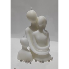 Candles Flame Sarılan Kadın Erkek ve Çocuk Heykel Mum