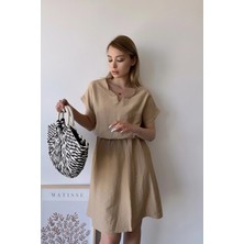 New Laviva Kadın Bej Kısa Kol, Kalp Yaka, Dokulu Desen, Bele Oturan, Aerobin Lastikli Bel Midi Elbise