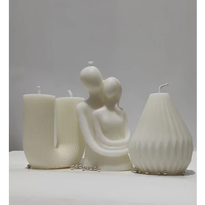 Candles Flame Sarılan Çift Büst ve Dekoratif Soya Mumları