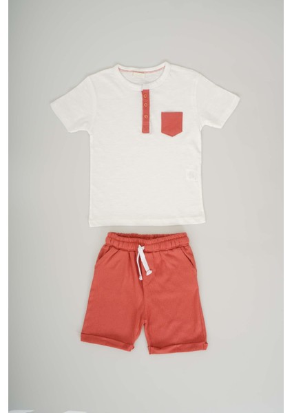 Erkek Bebek Cep Modelli ve Düğmeli Pamuk Şortlu Takım