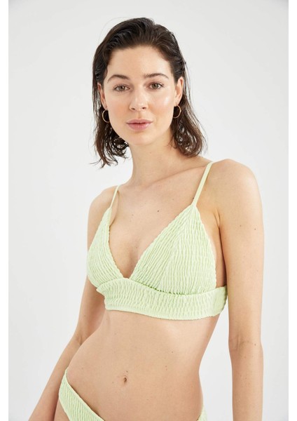Fall in Love Regular Fit Gipeli Triangle Bikini Üstü V8791AZ22SM