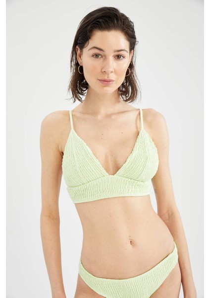 Fall in Love Regular Fit Gipeli Triangle Bikini Üstü V8791AZ22SM