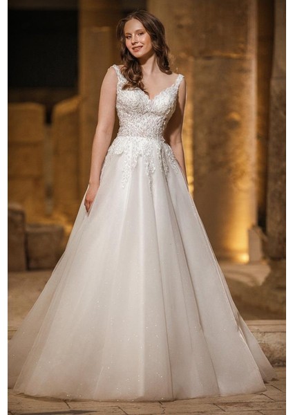 V Yaka Kalın Askılı Işlemeli Gelinlik