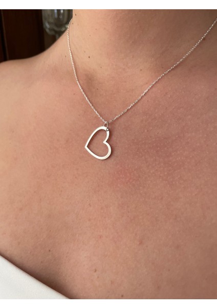 Gümüş Yatay Kalpli Kolye - Gümüş Kalpli Kolye - Kalpli Kolye -925 Ayar Gümüş Kalpli Kolye - Kalp Kolye - Gümüş Kalp Kolye -Kadın Kolye - Gümüş Kolye modelleri