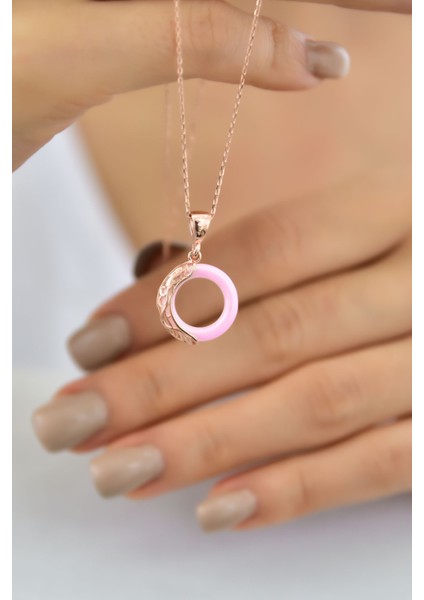 925 Ayar Gümüş Rose Kaplama Ejderha Desenli Pembe Simit Kolye fiyatları