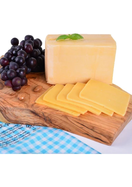 Cheddar Blok Inek 250 G ℮